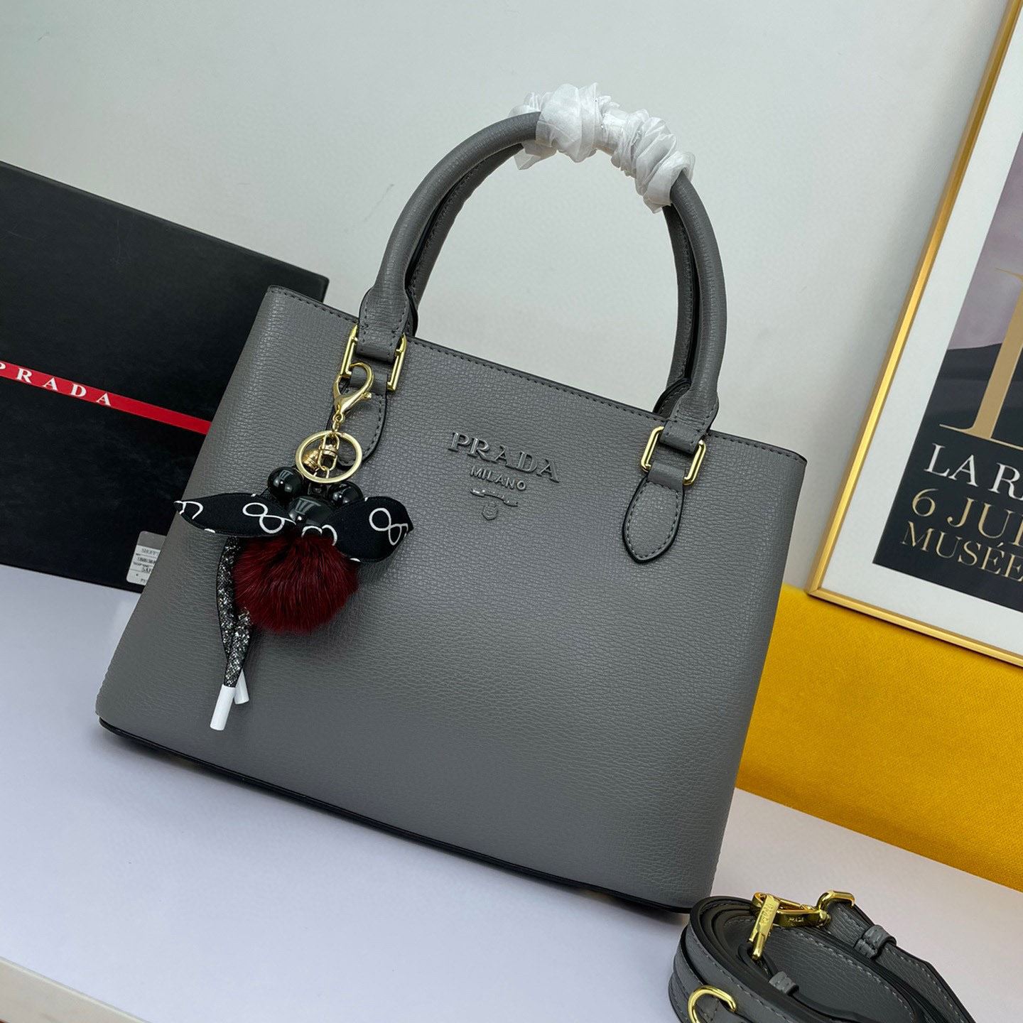 Pra*a top handle bags